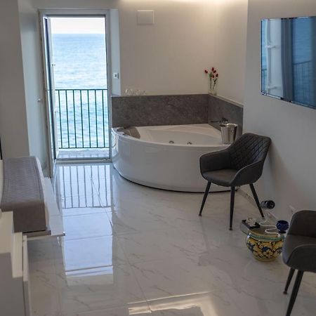 U Scrusciu D'U Mari Luxury Suite Cefalu Bagian luar foto
