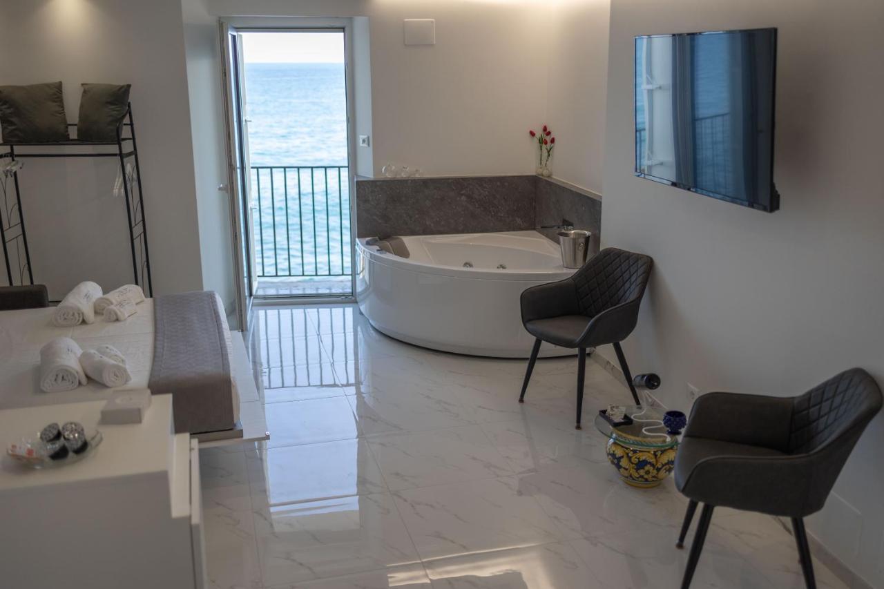 U Scrusciu D'U Mari Luxury Suite Cefalu Bagian luar foto