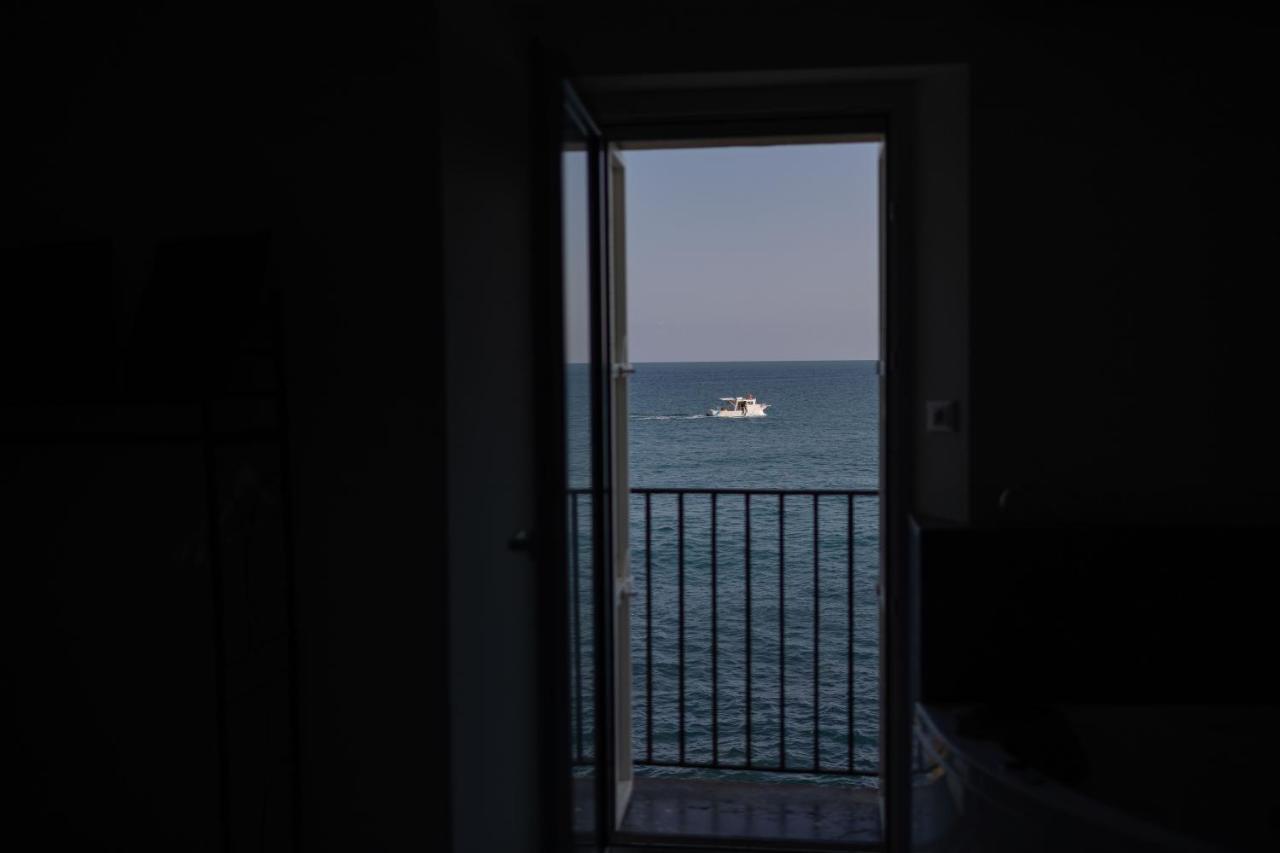 U Scrusciu D'U Mari Luxury Suite Cefalu Bagian luar foto